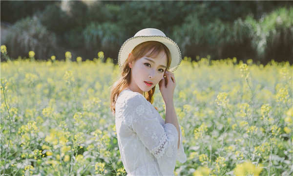 双湖标题：想找个女人帮忙生孩子的有效解决方案，助您圆梦家庭